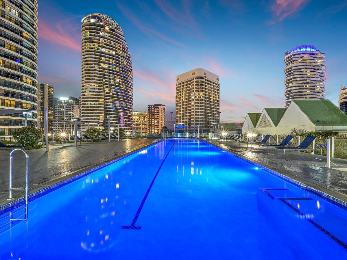 Air On Broadbeach Голд-Кост Экстерьер фото